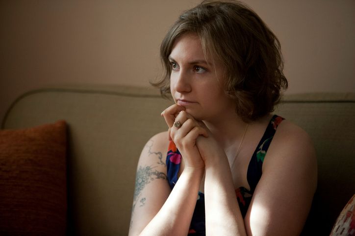 lena-dunham-getting-naked-w724